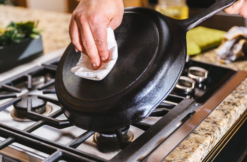  Revive That Scorched Cast-Iron Skillet With This Pantry Staple
