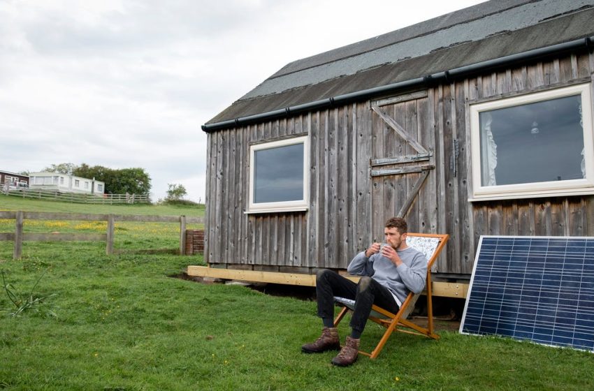  Off Grid vs. Grid Tied Solar Panel Systems: What’s the Difference?