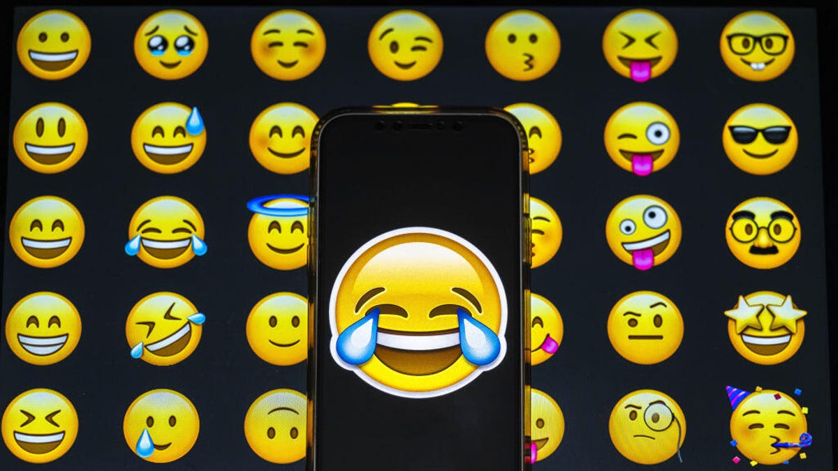  Emoji Meanings Explained (Wait, That’s What the Eggplant Emoji Means?!)