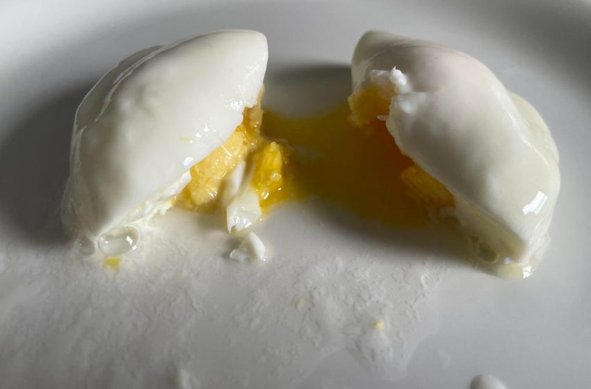  I’m Obsessed with Making 1-Minute Microwave Poached Eggs for Breakfast